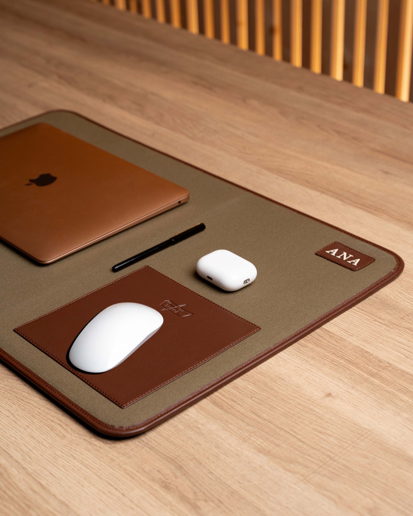 Coimbra Green Desk