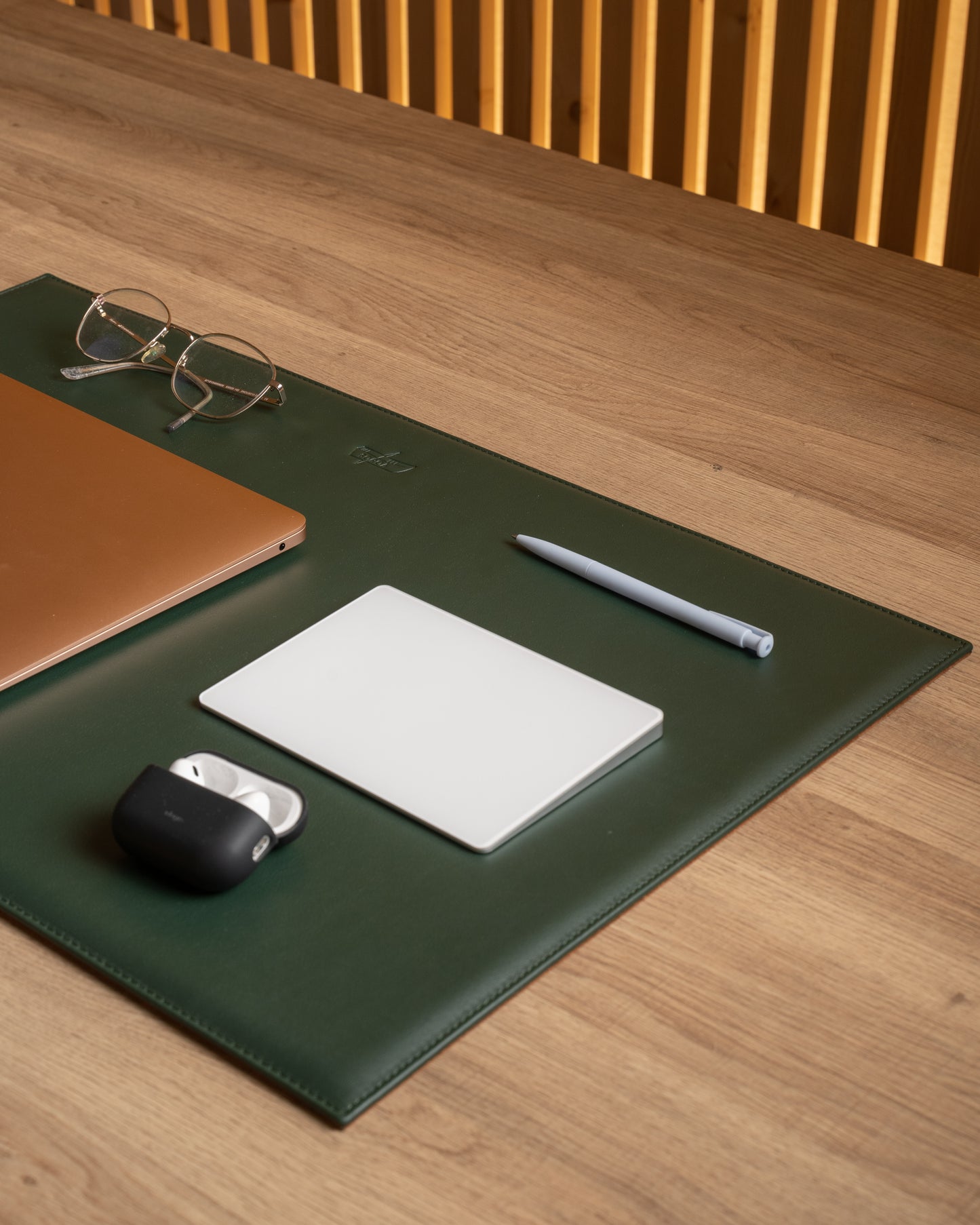 Copenhagen green desk