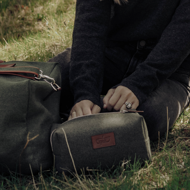 DUKES GRAY BAG + NEEDLE BAG